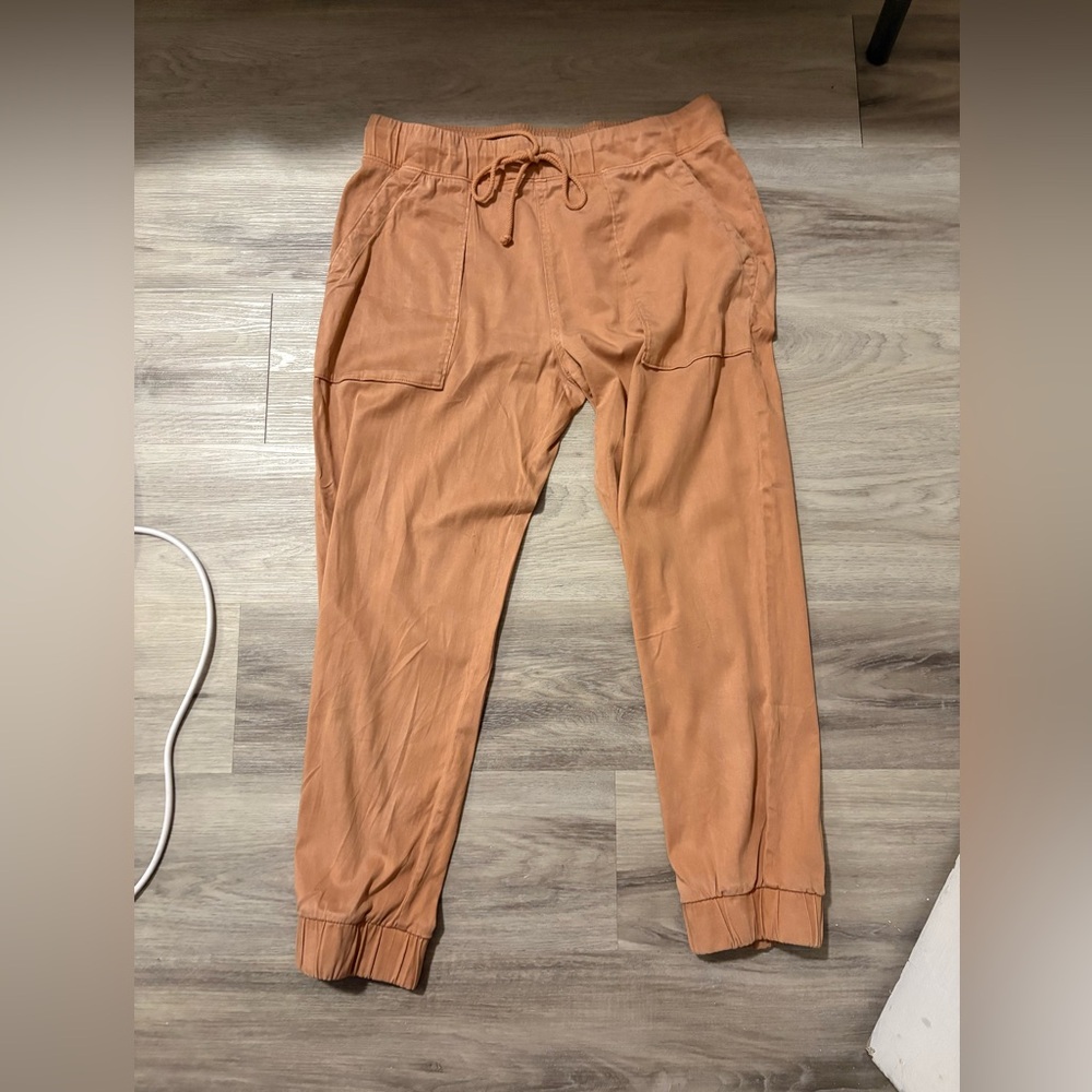 Cloth & Stone Cargo Pants in Tan